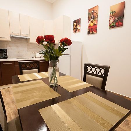 Wonderful Flat On City Center Oujhorod Extérieur photo